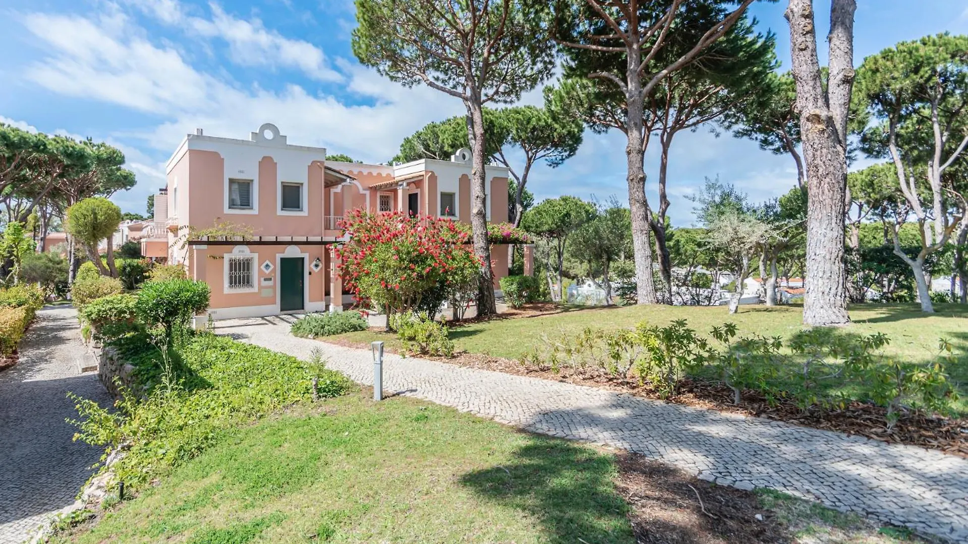 Cotovia Villa Luxury And Golf Vacations Quinta do Lago Portugal